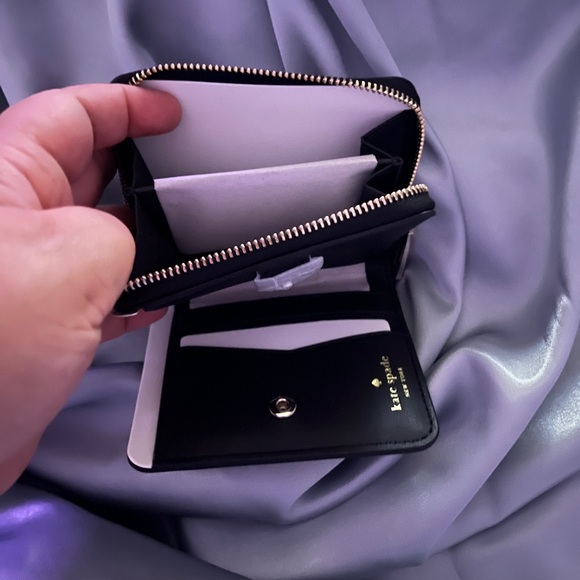 New Kate Spade Staci Zip Bifold
Wallet Saffiano Black Leather - Picture 9 of 16